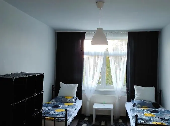 Rose/werner 招待所